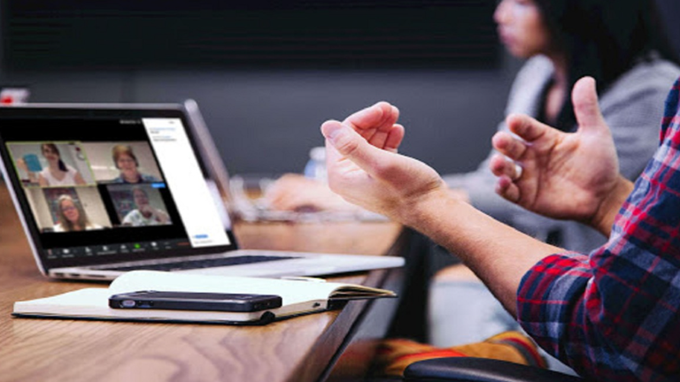 Học trực tuyến là gì? Những điều cần biết về học online | Coursesfull.com